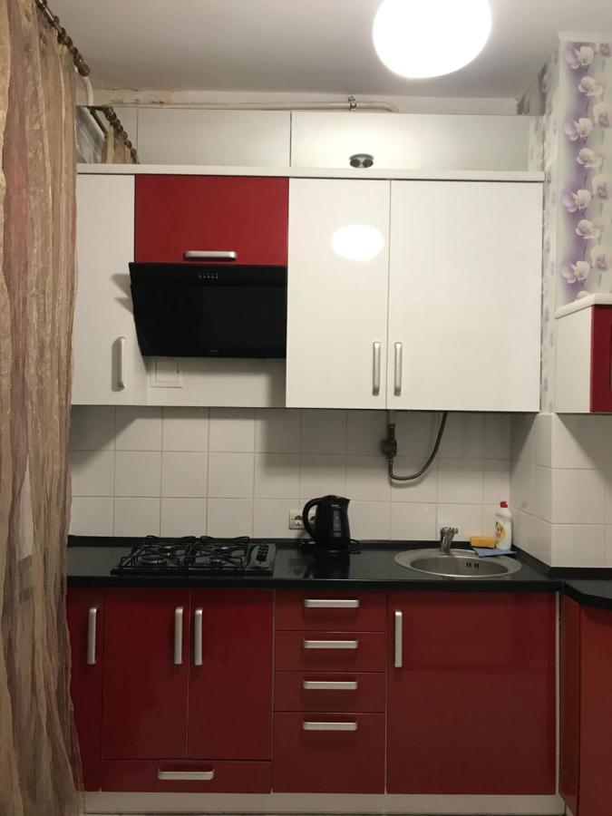 Rent Apartment In The Center Of แชร์นีฮีฟ ภายนอก รูปภาพ