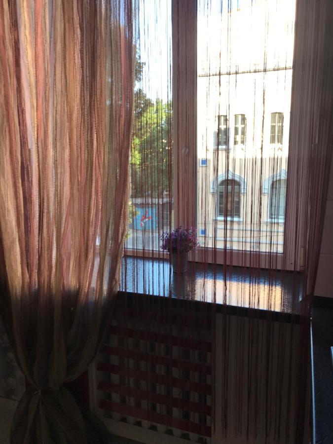 Rent Apartment In The Center Of แชร์นีฮีฟ ภายนอก รูปภาพ